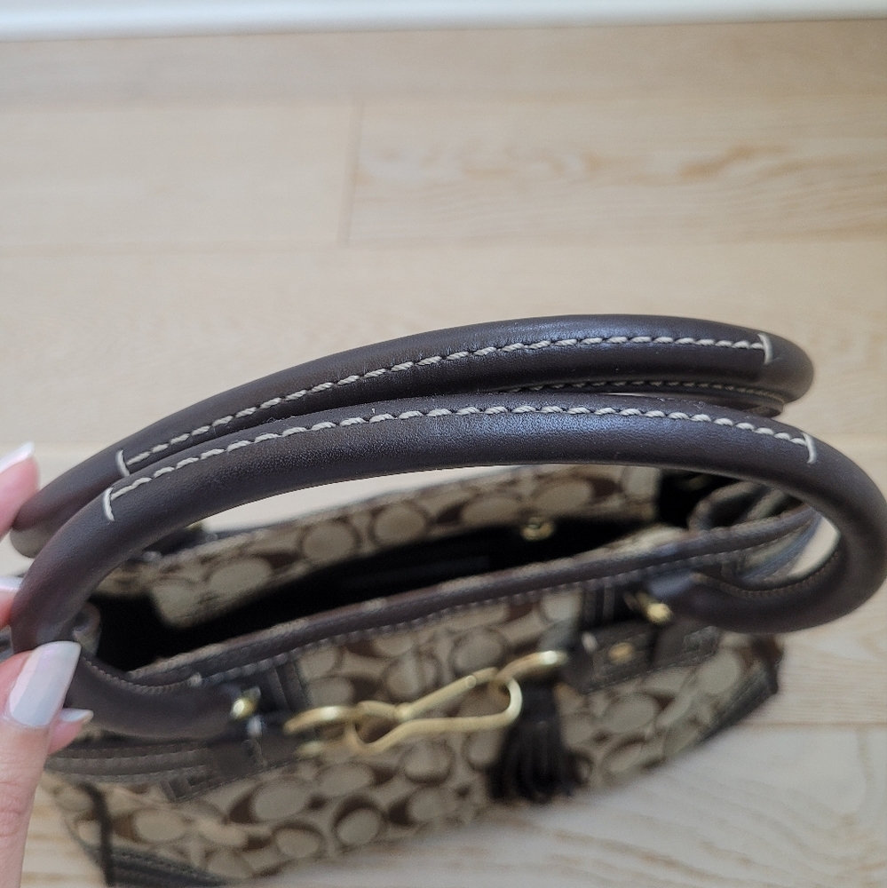 Coach Signature Bag - Picture 7 of 8
